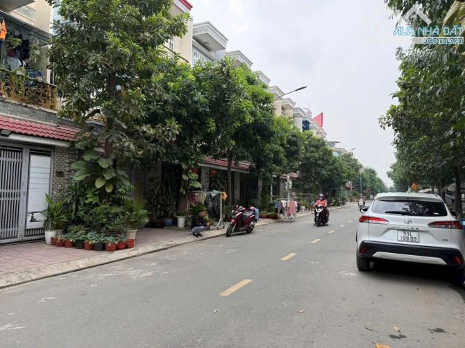 BÁN NHÀ KHU DÂN CƯ PHÚ MỸ HIỆP GẦN TTYT DĨ AN, DT 60M2 TRÊT 2 LẦU 4PN, 3.65 TI - 2