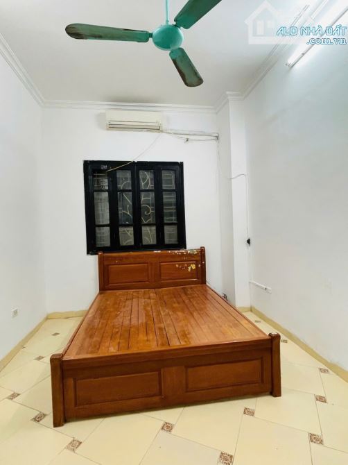 Bán nhà Hoàng Hoa Thám 25m 2 Tầng giá chỉ 4.5 tỷ - 2