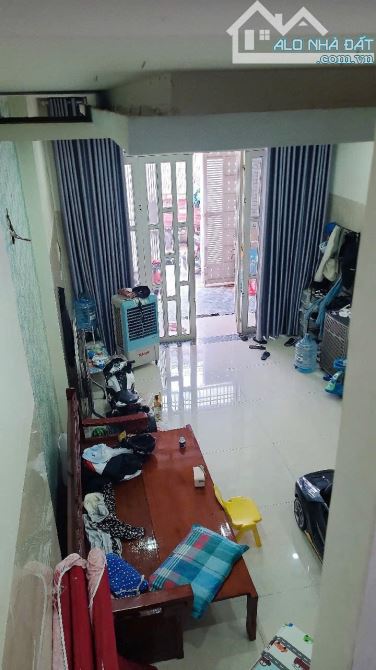 bán nhà 1 lầu 1trệt gân giáo xứ hoà bình giá 3ty300triệu - 2