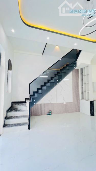 NHÀ MỘT TRỆT MỘT LẦU VỪA HOÀN THIỆN - 2