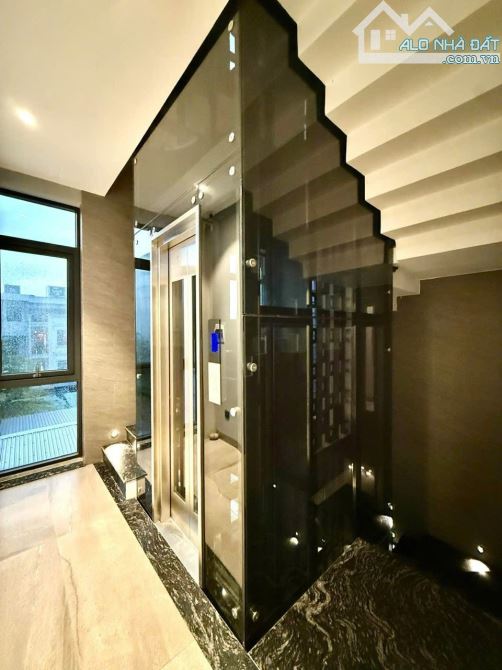 🔥Tòa Nhà 7 tầng, 11,5 tỷ, TT Hải Châu, DTS 462m2, GẦN BIỂN - 2