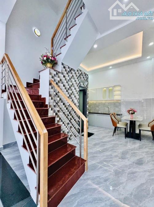 Bán nhà 2 tầng, 48m2 ngay Trần Thiện Chánh, Quận 10. Giá: 3 Tỷ 110. SHR, hẻm xe hơi 5m - 2