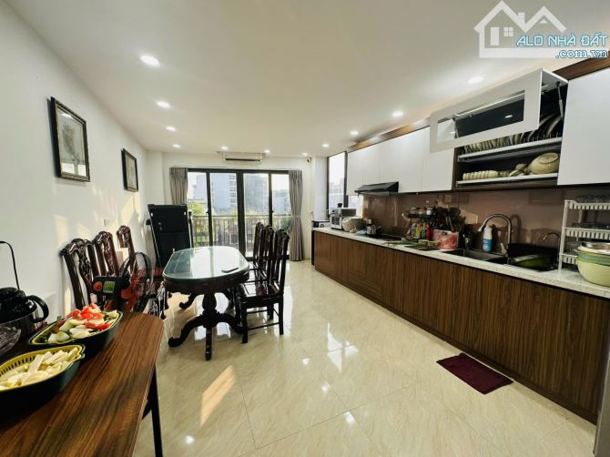 [TIN THẬT] MẶT PHỐ ÂU CƠ-TÂY HỒ, thang máy-kinh doanh-ở thích, 40m*6T thông sàn,Giá 16.5tỷ - 2