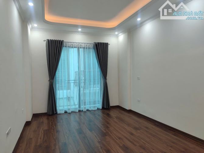 BÁN NHÀ RIÊNG 37M2, 5 TẦNG CÓ THANG MÁY NHÀ MỚI ĐẸP VỀ Ở LUÔN GIÁ 10.2 TỶ PHỐ LÊ HỒNG PHON - 2