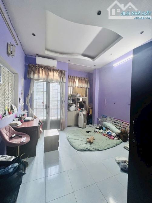 MẶT TIỀN HẺM 20M - LỚN HƠN PHỐ - KINH DOANH ĐỈNH - TRẦN THÁI TÔNG- P15 TÂN BÌNH - 3.8 X 18 - 2