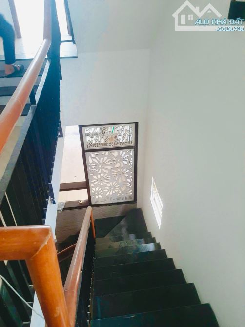 Bán nhà 3 tầng lô gốc -2 mặt kiệt ô tô Điện Biên Phủ - nhà đẹp ở ngay- 3pn- giá 4,6 tỷ - 2