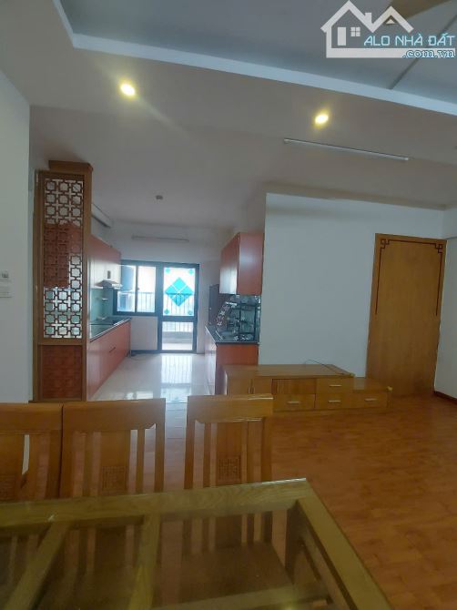 cho thuê chung cư Housinco Phùng Khoang - Trung Văn, 96m2, 3 PN, đồ cơ bản 11,5 triệu - 2