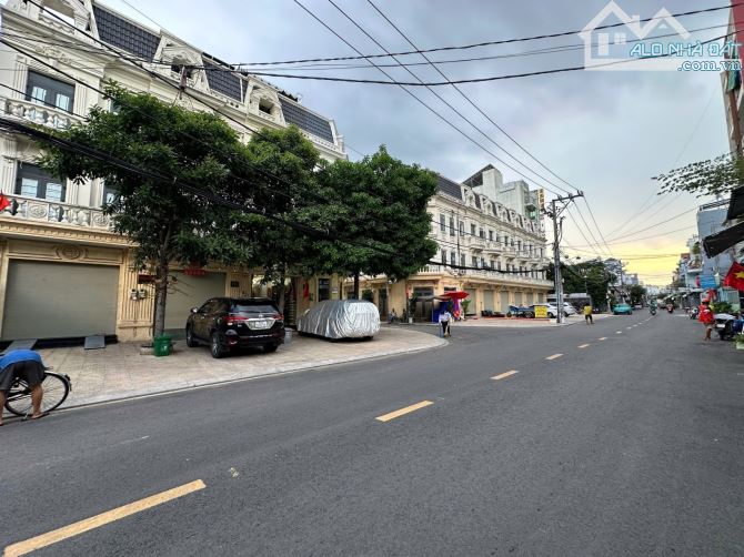 Bán nhà 72m2 - 4 tầng mới - mặt tiền NGUYỄN VĂN YẾN - P.Tân Thới Hoà - TÂN PHÚ - 2