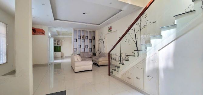 BÁN NHÀ MẶT TIỀN PHẠM HỒNG THÁI – PHƯỜNG 7 – TP VŨNG TÀU – 1 TRỆT 2 LẦU – NGANG 6.5M - 2