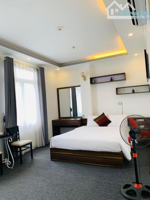 Ô TÔ TRÁNH THÔNG TỨ TUNG-TRẦN DUY HƯNG-BDS MẶT HỒ-XÂY BUILDIND CỰC ĐẸP- 131M-MT KHỦNG 8.2M - 2