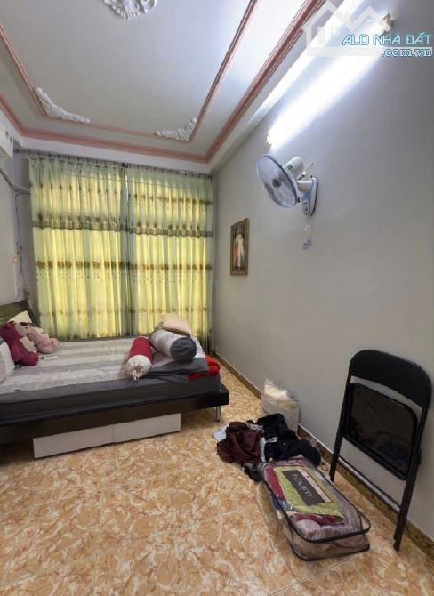 Khu VIP Bàu Cát - Đồng Đen 37m2 x 3 tầng  xe hơi đỗ cửa - 1 căn ra mặt tiền - 2