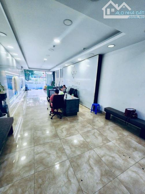 NGỘP BANK CẦN BÁN GẤP TOÀ NHÀ VĂN PHÒNG MẶT PHỐ KINH DOANH SẦM UẤT NHẤT QUẬN CẦU GIẤY. - 2