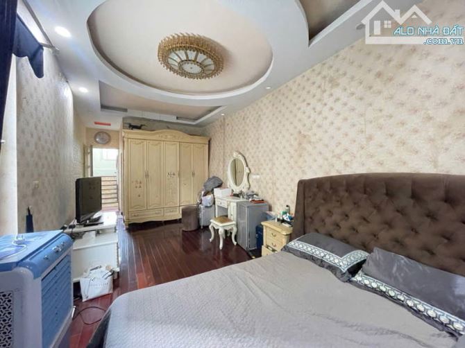 SIÊU PHẨM VĂN CHƯƠNG– ĐỐNG ĐA– MẶT ĐƯỜNG ÔTÔ TRÁNH– VỈA HÈ RỘNG– KINH DOANH ĐỈNH– 12.65 TỶ - 2