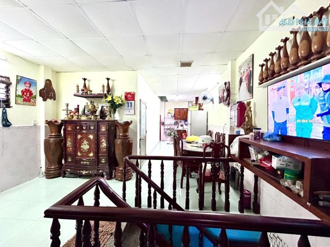 BÁN NHÀ HXH Đồng Đen, Tân Bình 2 tầng 60m2 (5x12). Nhà đẹp ở ngay. Giá chỉ 7,5 tỷ. - 2