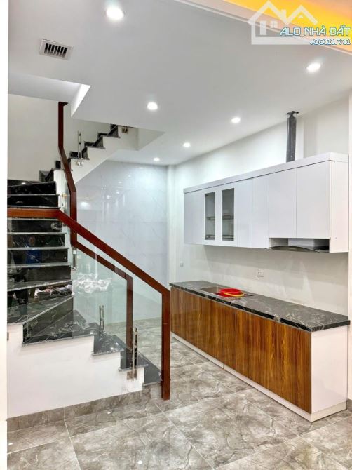 Bán nhà cực đẹp Hồ Tùng Mậu 5 tầng 32m2 6,99 tỷ có thương lượng - 2
