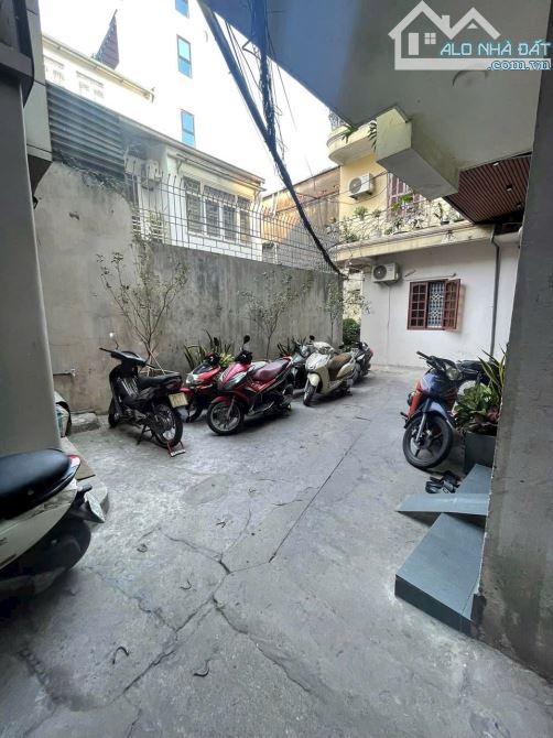 BÁN NHÀ Quán Thánh, Ba Đình DT 40m, 3 Tầng, MT 10m,🧧 Gia 7,5 tỷ - 2