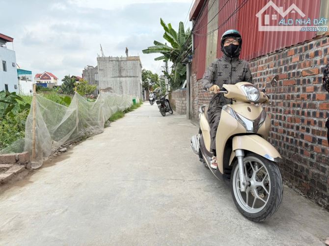 Hàng siêu đẹp lô góc ô tô tận cửa ngay mặt 203 Hoa Động vào 100m giá chỉ 1,4x tỷ. - 2