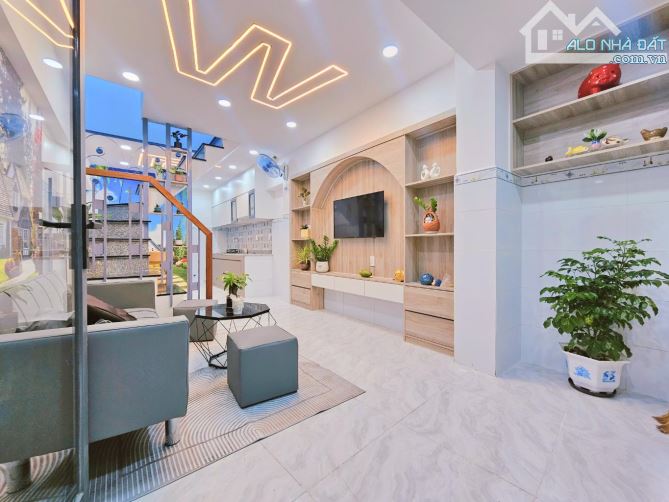 CHỈ NHỈNH 3🌹 CÓ NGAY NHÀ MỚI ĐẸP - 60M2 SD- FULL NỘI THẤT - NGAY VINCOM QUANG TRUNG - 2