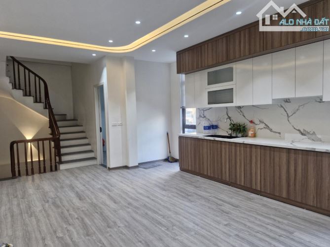 Mặt chợ Vạn Phúc, Hà Đông, 40m2, 5 tầng, lô góc, kinh doanh, giá 10.55 tỷ - 2