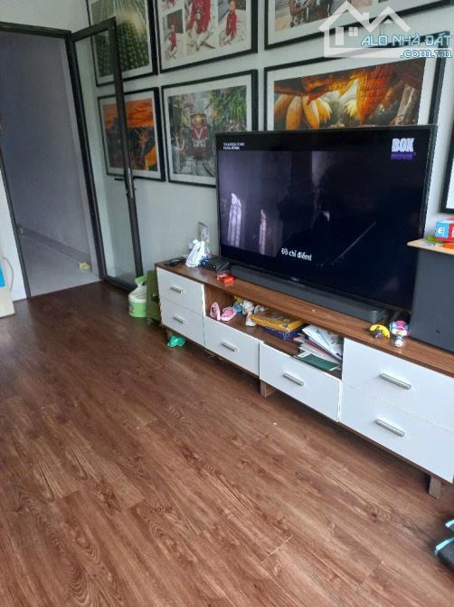 NHÀ BỒ ĐỀ, 4 TẦNG DÂN XÂY,NGÕ THÔNG, RỘNG, GẦN HỒ BỒ ĐỀ, ĐỂ XE Ô TÔ GẦN NHÀ, CHỈ HƠN 5 TỶ - 2