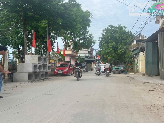 LÔ ĐẤT CỰC ĐẸP BÌA LÀNG PHÚC HÂU - DỤC TÚ, 48M2 MẶT TIỀN RỘNG XE Ô TÔ TRÁNH - 2