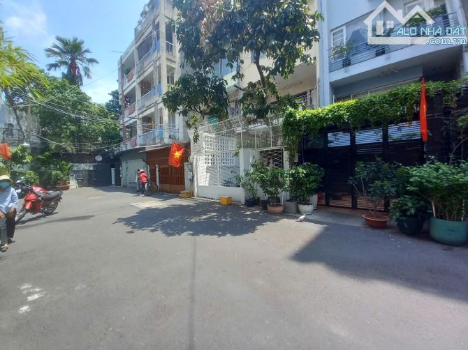 Bán nhà hẻm 10m siêu đẹp đường Hai Bà Trưng, Quận 3. DT 5,2m x 21m. Trệt 3 lầu giá 30,9 tỷ - 2