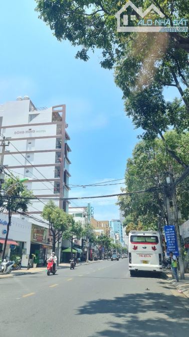 🌈 Bán Nhà góc 2 mặt tiền đường Nguyễn Thị Minh Khai - Nha Trang - Giá 30 Tỷ - Diện tích : - 2
