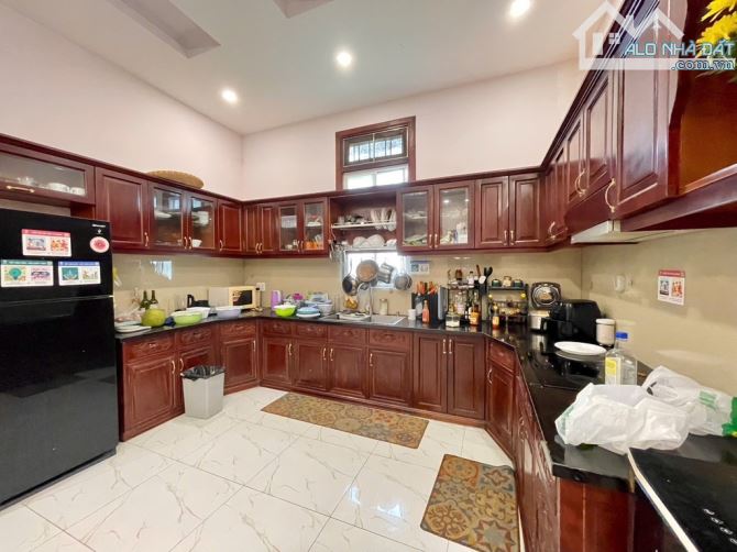 TÂN SƠN NHÌ - GIÁP BÀU CÁT - GẦN GA T3- HẺM 8M THÔNG - 4 TẦNG - 82M2 NỞ HẬU - CHỈ 8.9 TỶ - 2