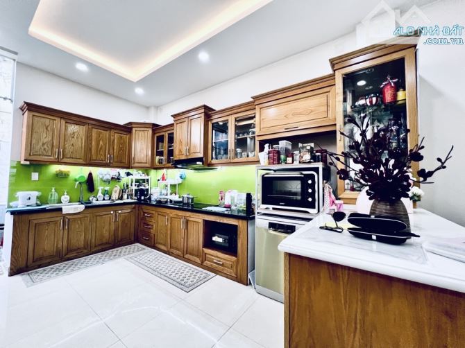 Bán nhà 3 tầng, 85m2, Phạm Văn Bạch, P15, Tân Bình, SHR,nhỉnh 8 tỷ - 2