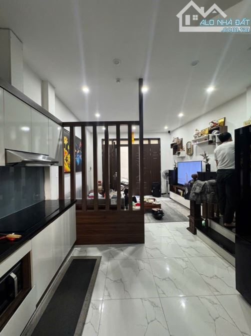 BÁN NHÀ ĐƯỜNG PHƯƠNG CANH 61M2 5T DÂN XÂY, ÔTÔ ĐỖ CỬA, 10M RA PHỐ, NT NHẬP KHẨU, Ở NGAY! - 2