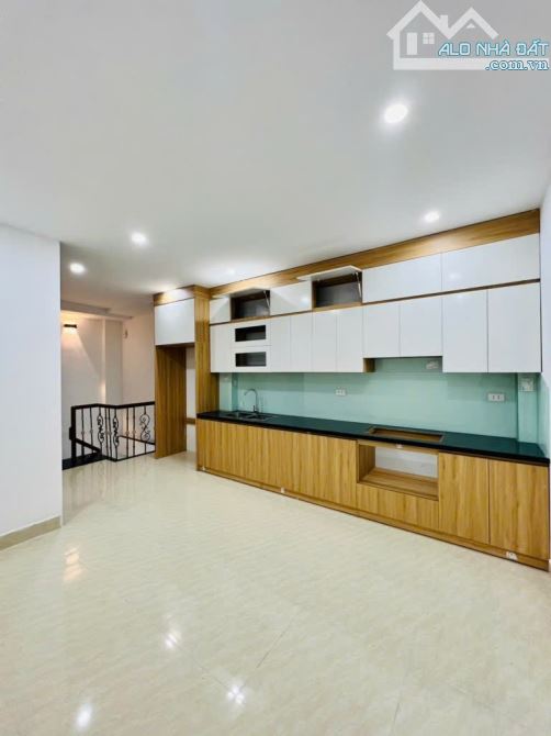 Phố Quan Nhân, gần Ngã Tư Sở, 35m2, 6 tầng, thang máy, gần ô tô, giá 9.1 tỷ - 2