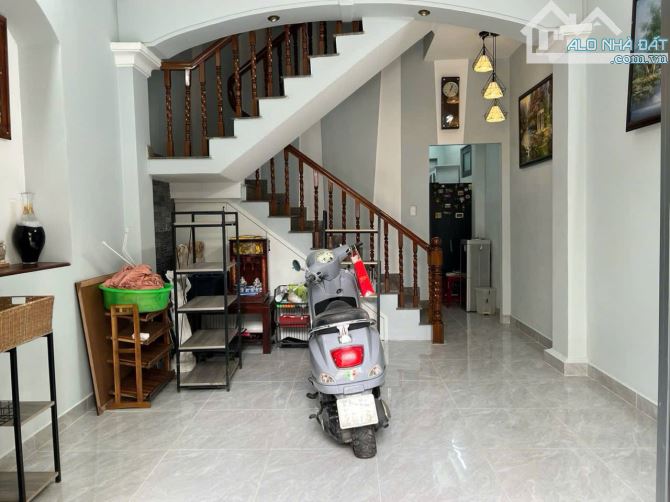 BÁN GẤP TRONG THÁNG ĐỂ ĐỊNH CƯ - MẶT TIỀN NGUYỄN KIỆM - 44M² - 4 TẦNG - 2