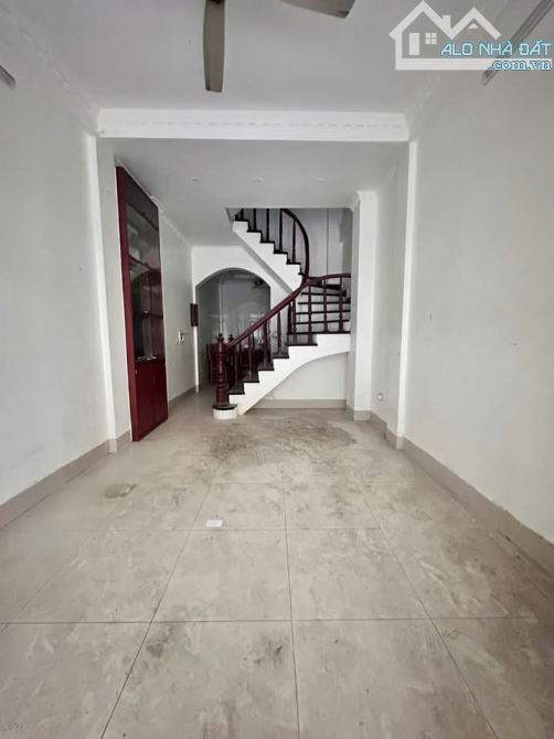 Bán nhà phân lô, ô tô, Phạm Tuấn Tài, Cầu Giấy, nhỉnh 15 Tỷ, DT 40m, 5 tầng, MT 3.6 m - 2
