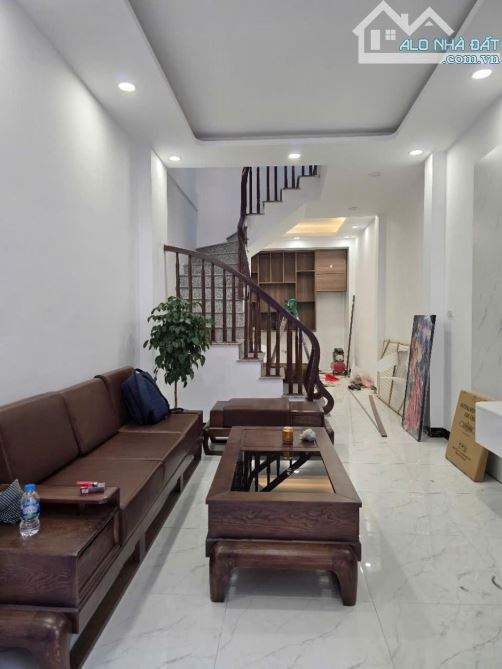 SIÊU PHẨM BÁT KHỐI LONG BIÊN 37m nhà mới tinh ôtô vào nhà nhỉnh 5 tỷ - 2