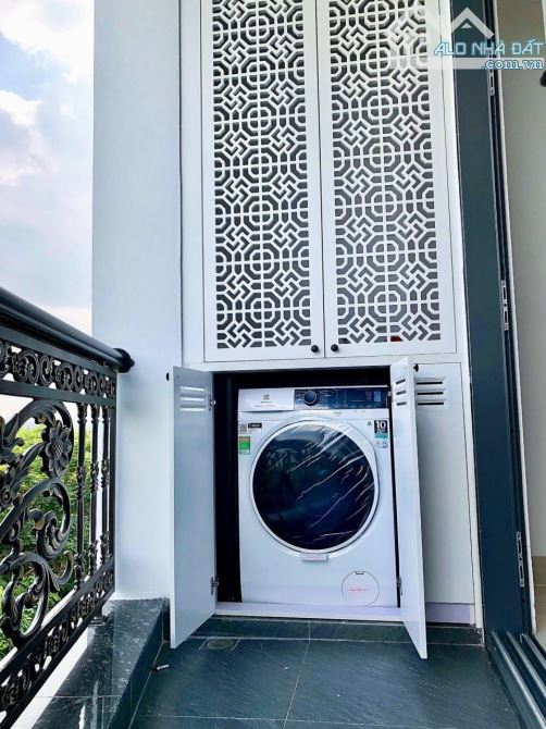 Cực Hiếm 68 Tỷ Mặt Tiền 6M Mặt Hồ Tây Quảng An 5 Tầng Nhà Lô Góc nở hậu - 2