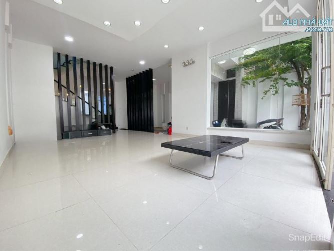 ĐỊNH CƯ CANADA CẦN BÁN GẤP BIỆT THỰ 3 TẦNG 9x20 NGAY CẠNH TẠ QUANG BỬU 💸 CHỈ 16T.. - 2