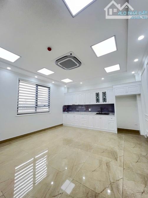 BÁN NHÀ MẶT PHỐ VIP – QUẬN NAM TỪ LIÊM – KINH DOANH SẦM UẤT, 90M2 5T 377T/1M - 2