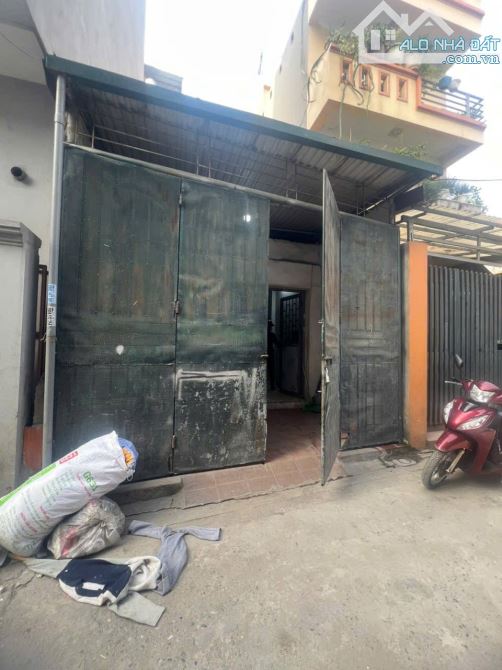 BÁN ĐẤT PHỐ TRẠM - LONG BIÊN - VỊ TRÍ ĐẸP - GIÁ TỐt 66M2 12,8t tỷ - 2