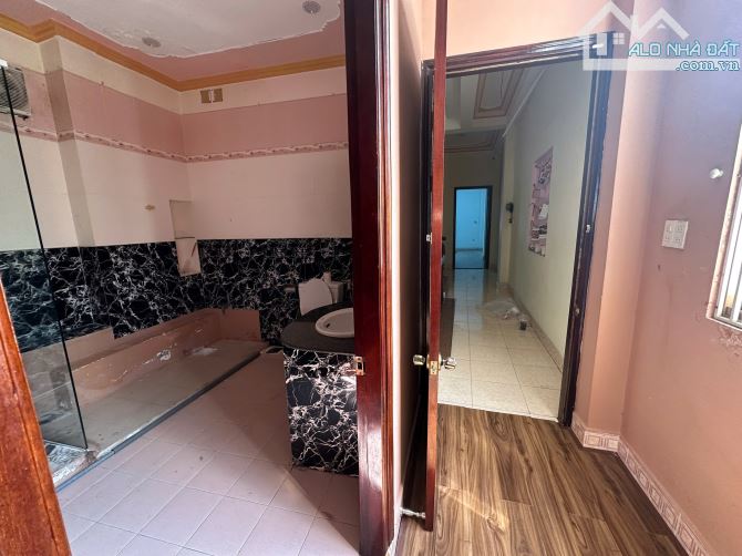 CHO THUÊ NHÀ GÓC 2 MẶT TIỀN ĐƯỜNG ĐỀ THÁM VÀ NGUYỄN KHUYẾN, KHU PHỐ ẨM THỰC - 2