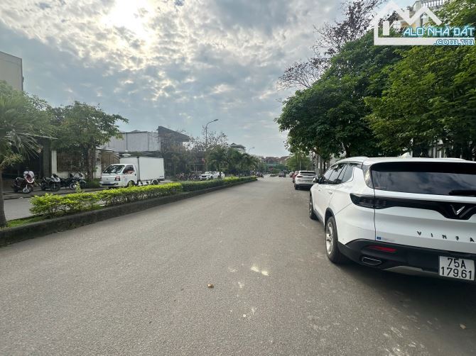 BÁN 300m2 MẶT TIỀN LÊ QUANG ĐẠO -KHU KIỂM HUỆ -TP HUẾ GIÁ CHỈ 68TR/M2 - 2