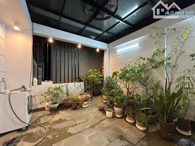 Bân nhà  quận Ba đình cách phố 20 m dân xây ở sướng - 2