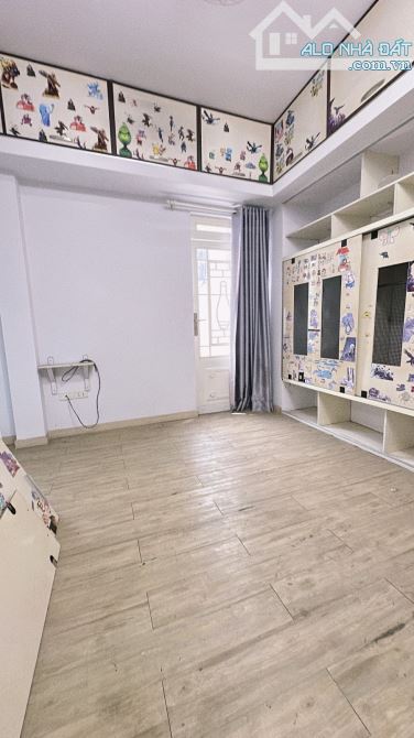 QUẬN 10 ĐIỆN BIÊN PHỦ - GIÁP VƯỜN CHUỐI, QUẬN 3 -5TẦNG ĐÚC BTCT -CHỈ 5.3TỶ TL - 2