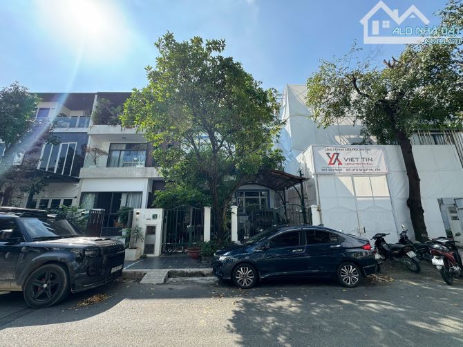 Bán biệt thự 19 Hưng Thái 1, Phú Mỹ Hưng Quận 7, DT 126m, trệt 2 lầu, giá 31 tỷ TL - 2