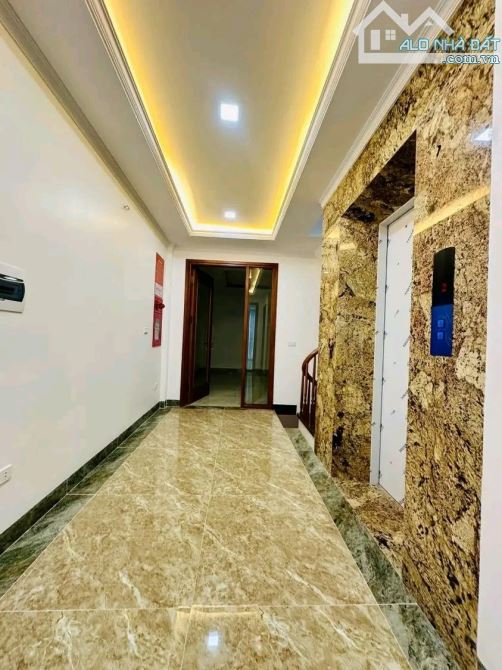 BÁN NHÀ PHÂN LÔ PHỐ DƯƠNG KHUÊ  CẦU GIẤY  30 TỶ 70M2 MT 4.5M  7T THANG MÁY VỈA HÈ Ô TÔ TRÁ - 2