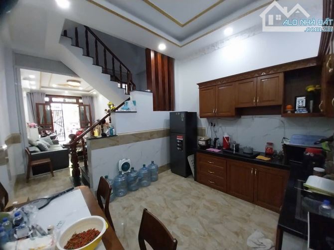 BÁN 🏡ĐẸP- HẺM XE TẢI - 3TẦNG XÂY KIÊN CỐ - THIẾT KÊ HIỆN ĐẠI - - 2