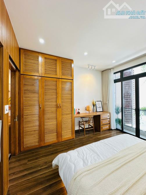 Nhà riêng hẻm 73 Ni Sư Huỳnh Liên, hẻm 6m, DT: 4 x 13m, 4 tầng, giá: 9 tỷ - 2