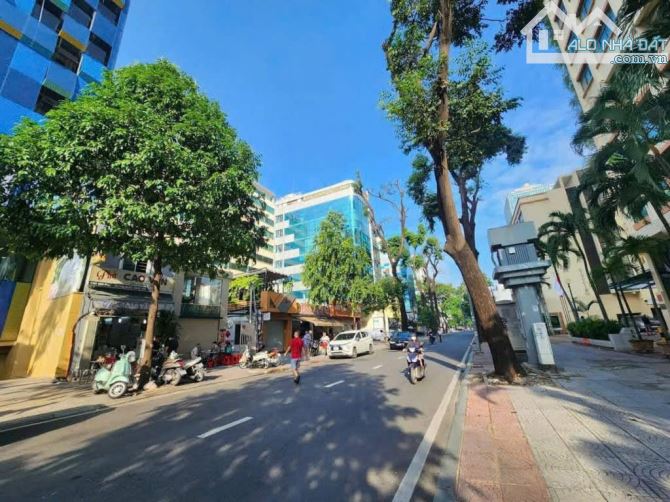 Bán gấp nhà mặt tiền Mạc Đĩnh Chi, Quận 1 DT: 8m x 20m 4 tầng, HĐT 200tr/Tháng, giá 79 tỷ - 2
