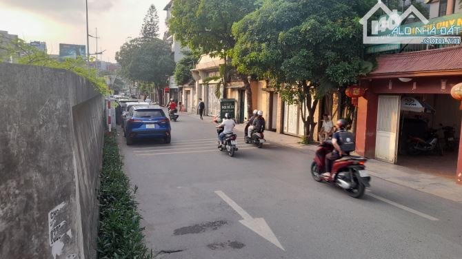 Bán Nhà Mặt Phố Quận Tây Hồ 205m4T MT8,5m 2 THOÁNG 60 Tỷ Âu Cơ. - 2