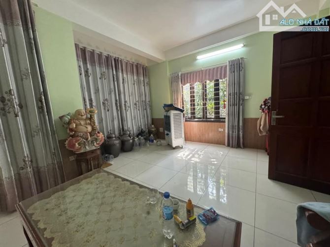 Bán nhà Tôn Thất Tùng 100m2, 4 tầng, lô góc, ô tô, kinh doanh, 30m ra phố, chỉ 23.5 tỷ. - 2