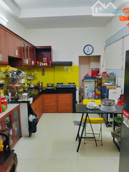 Bán Nhà 57m² 3 Lầu – Hẻm Xe Hơi Phạm Đăng Giảng, Gần Lê Trọng Tấn – Chỉ 4.98 Tỷ TL - 2